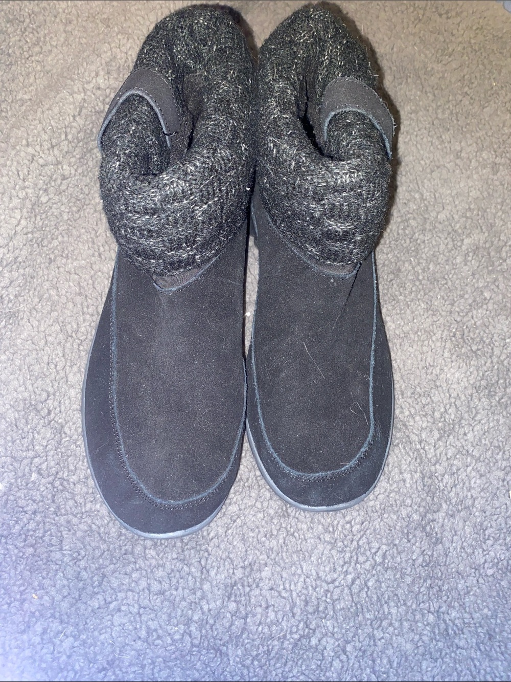 Skechers Black Suede Knit Cuff Winter Boots